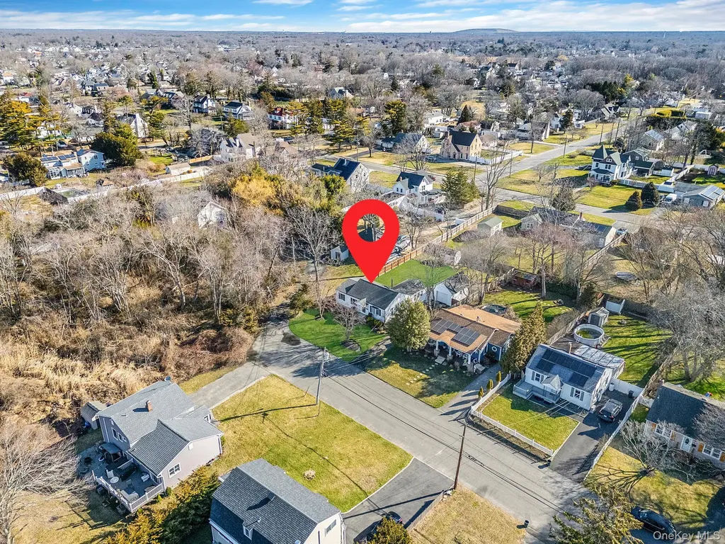 47 Thorburn Avenue Patchogue NY 11772