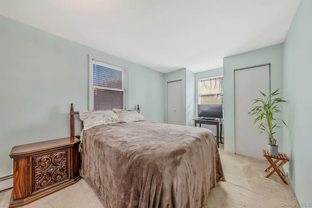 47 Thorburn Avenue Patchogue NY 11772