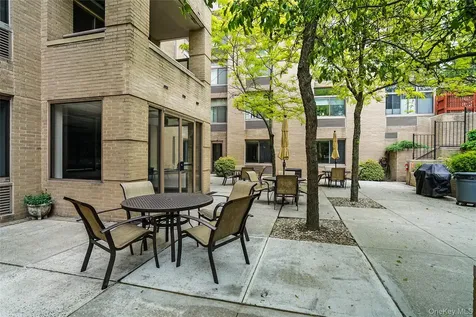 35 N Chatsworth Avenue Larchmont NY 10538