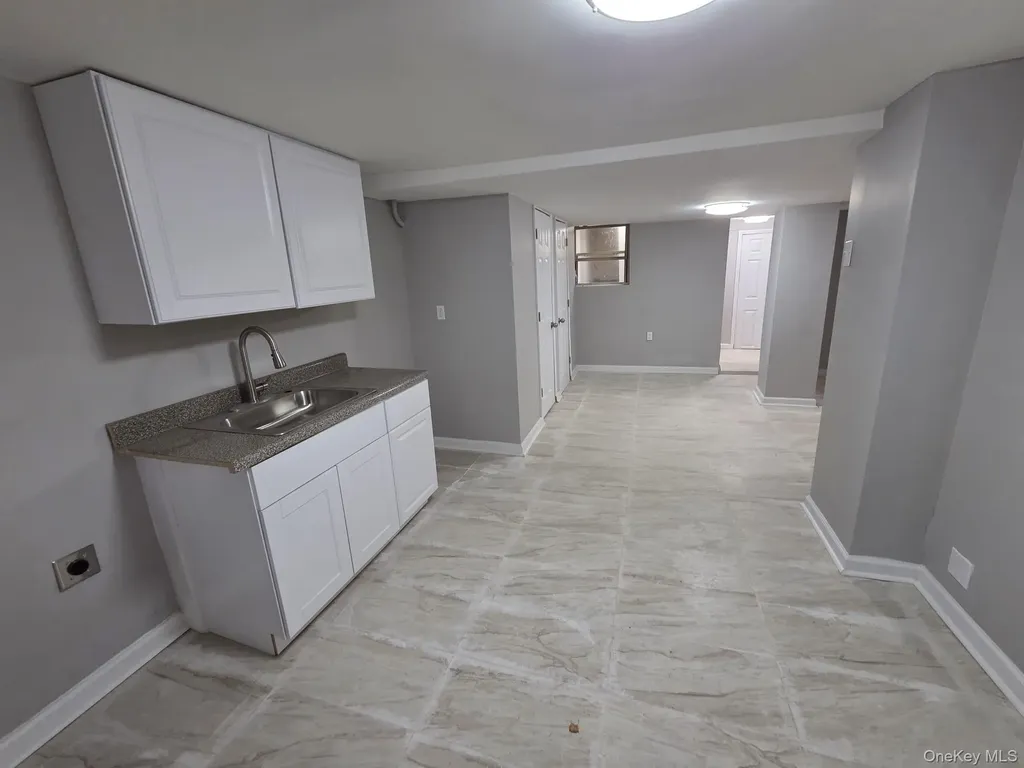 932 E 215th Street Bronx NY 10469