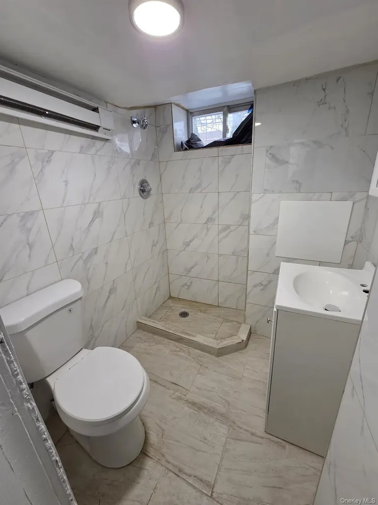 932 E 215th Street Bronx NY 10469