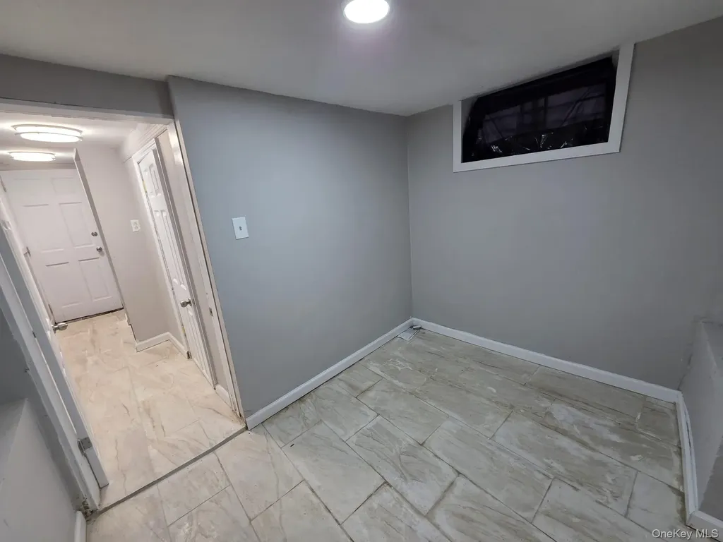 932 E 215th Street Bronx NY 10469