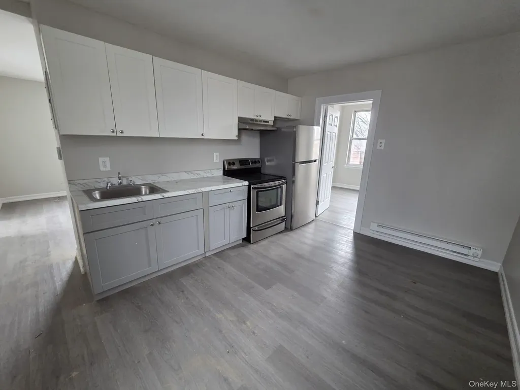 932 E 215th Street Bronx NY 10469