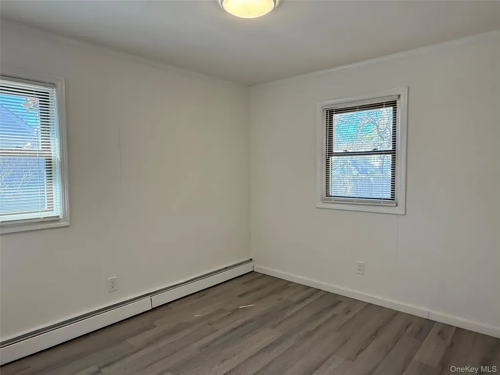 21 Sherwood Drive Mastic Beach NY 11951