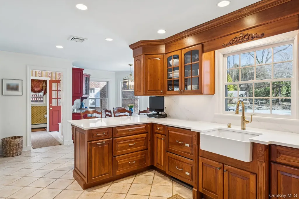 31 Fox Hunt Lane Cold Spring Harbor NY 11724