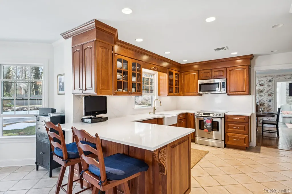 31 Fox Hunt Lane Cold Spring Harbor NY 11724