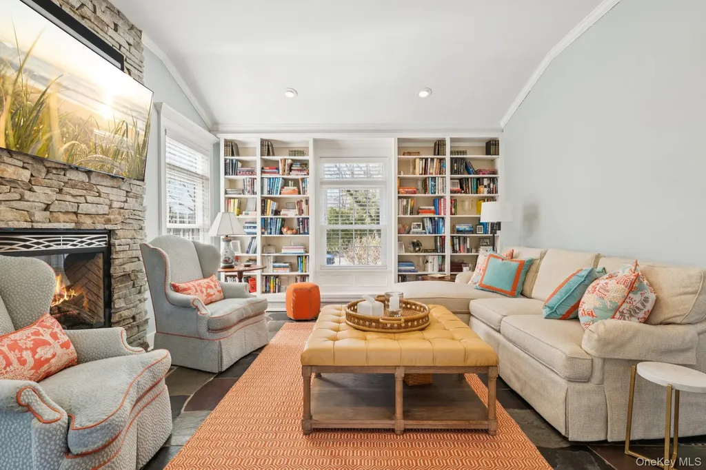 31 Fox Hunt Lane Cold Spring Harbor NY 11724