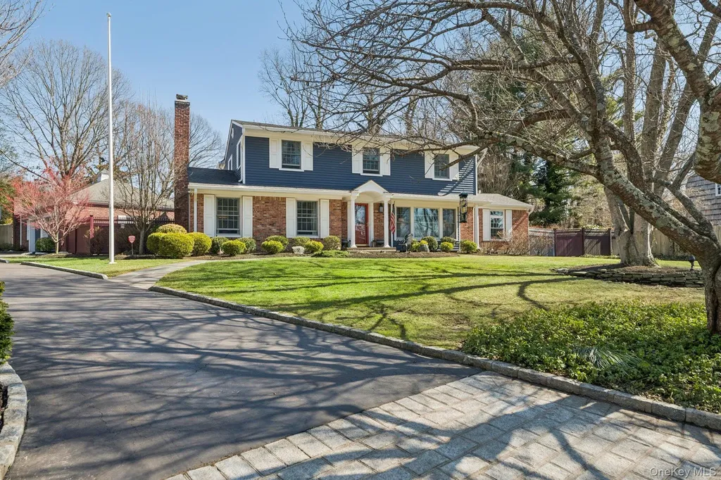 31 Fox Hunt Lane Cold Spring Harbor NY 11724