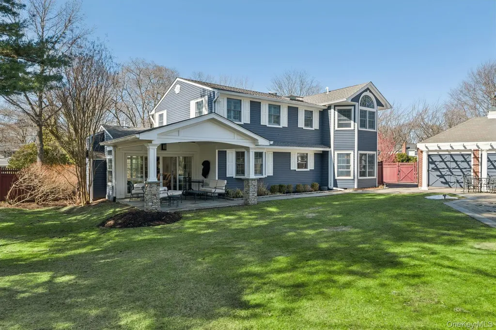 31 Fox Hunt Lane Cold Spring Harbor NY 11724