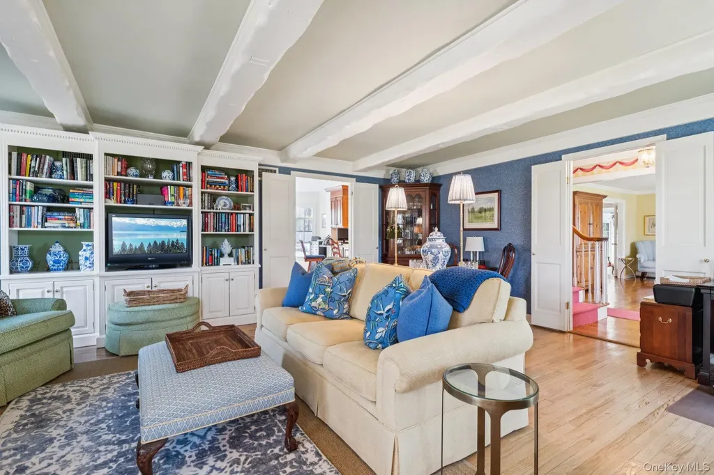 31 Fox Hunt Lane Cold Spring Harbor NY 11724
