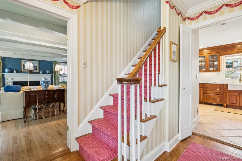 31 Fox Hunt Lane Cold Spring Harbor NY 11724