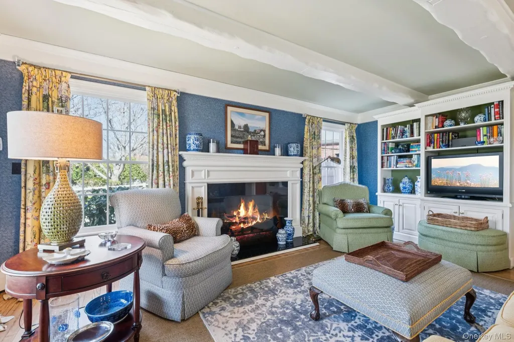 31 Fox Hunt Lane Cold Spring Harbor NY 11724