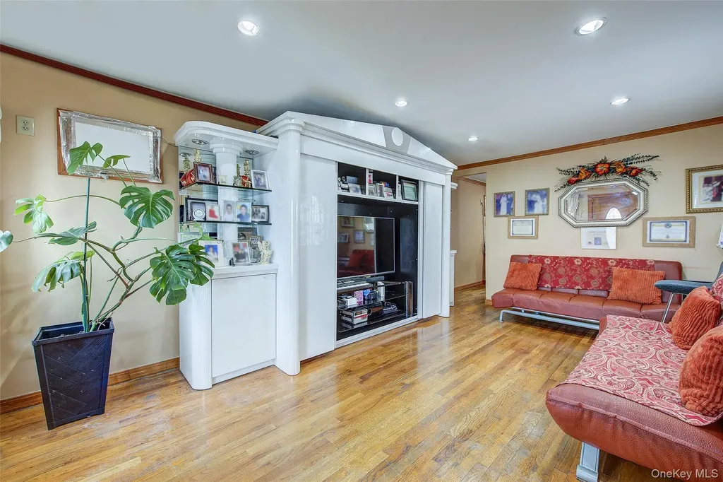 13536 95th Street Ozone Park NY 11417