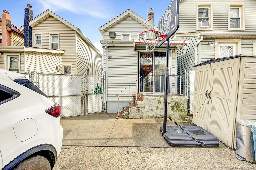 13536 95th Street Ozone Park NY 11417