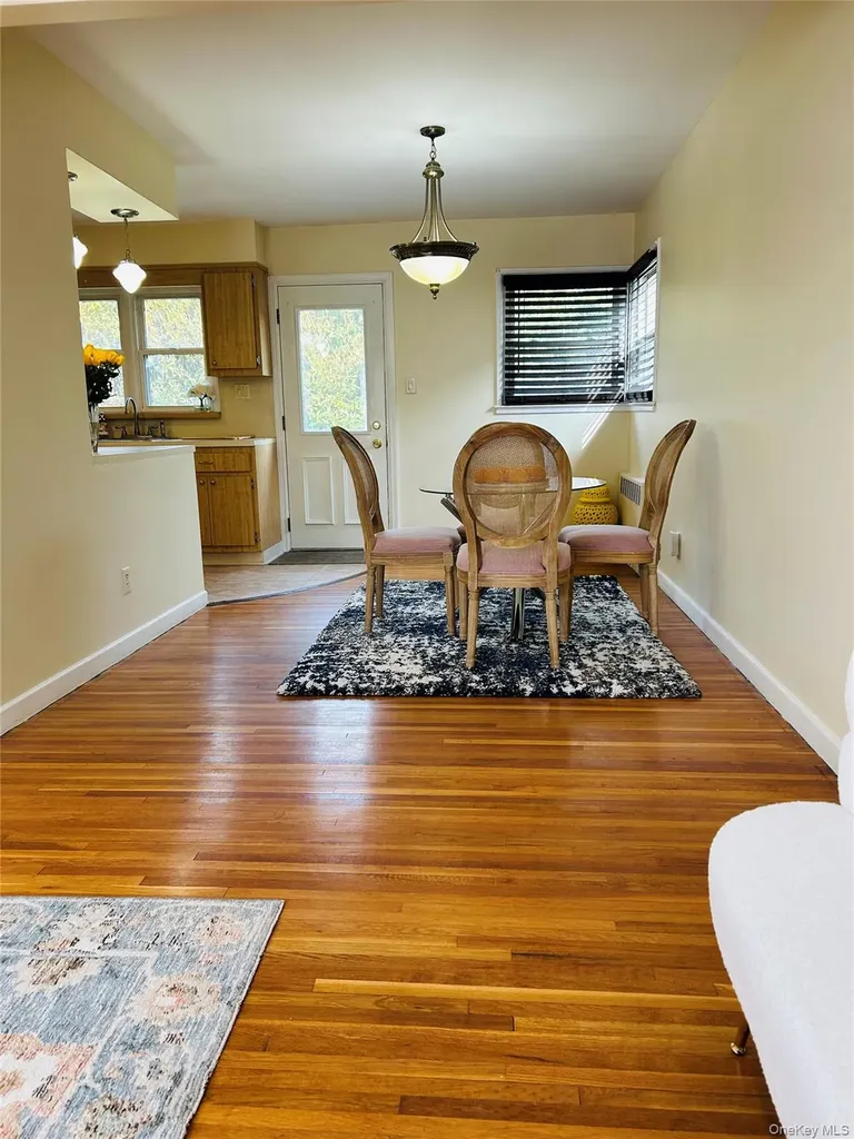 173 Wetherill Road Garden City NY 11530