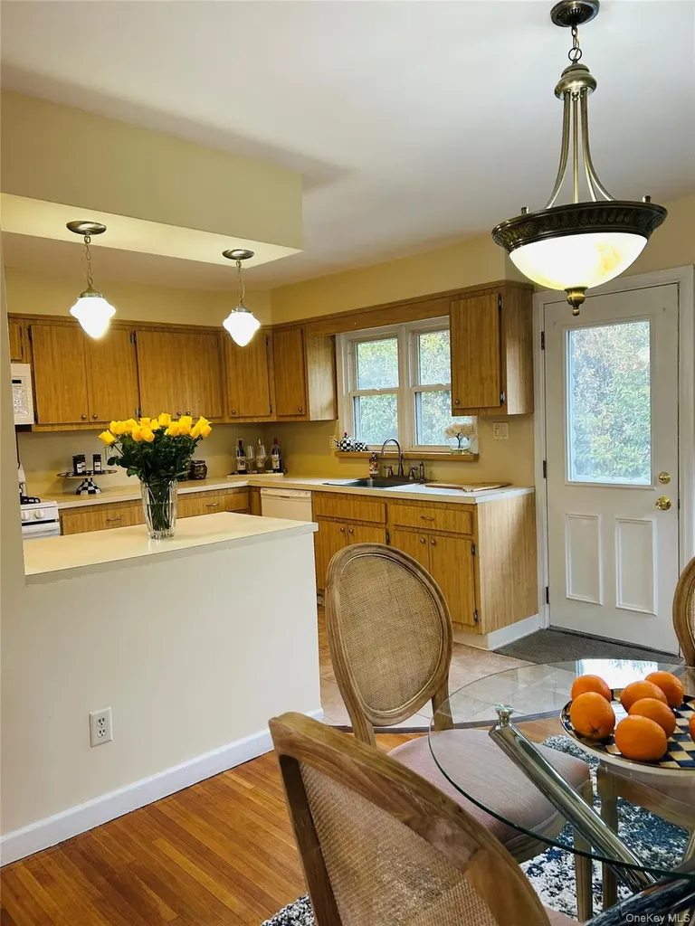 173 Wetherill Road Garden City NY 11530