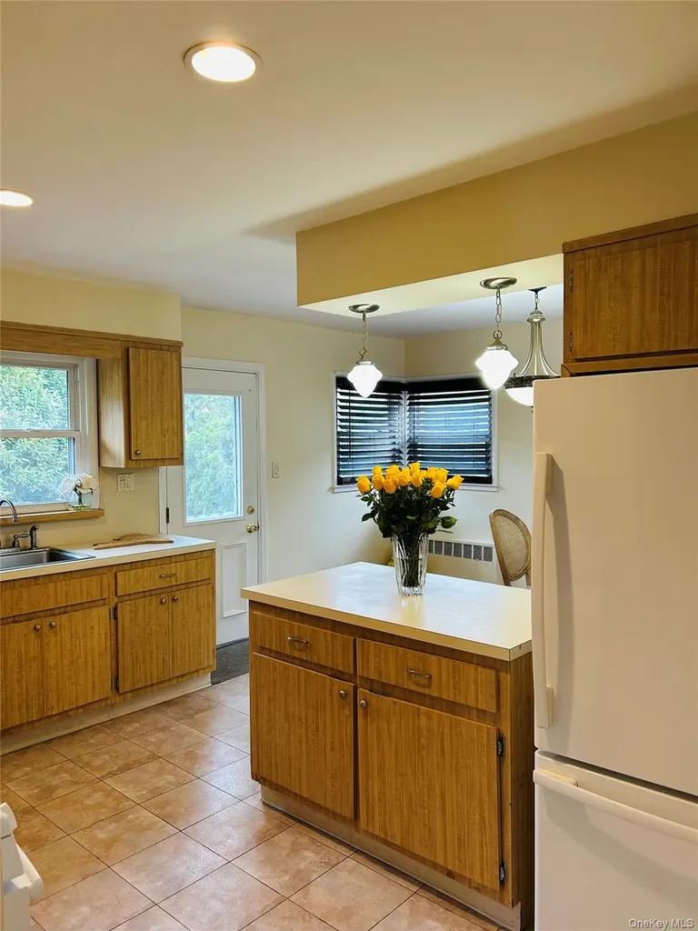 173 Wetherill Road Garden City NY 11530