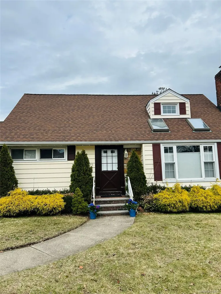 173 Wetherill Road Garden City NY 11530