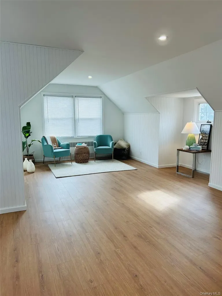 173 Wetherill Road Garden City NY 11530