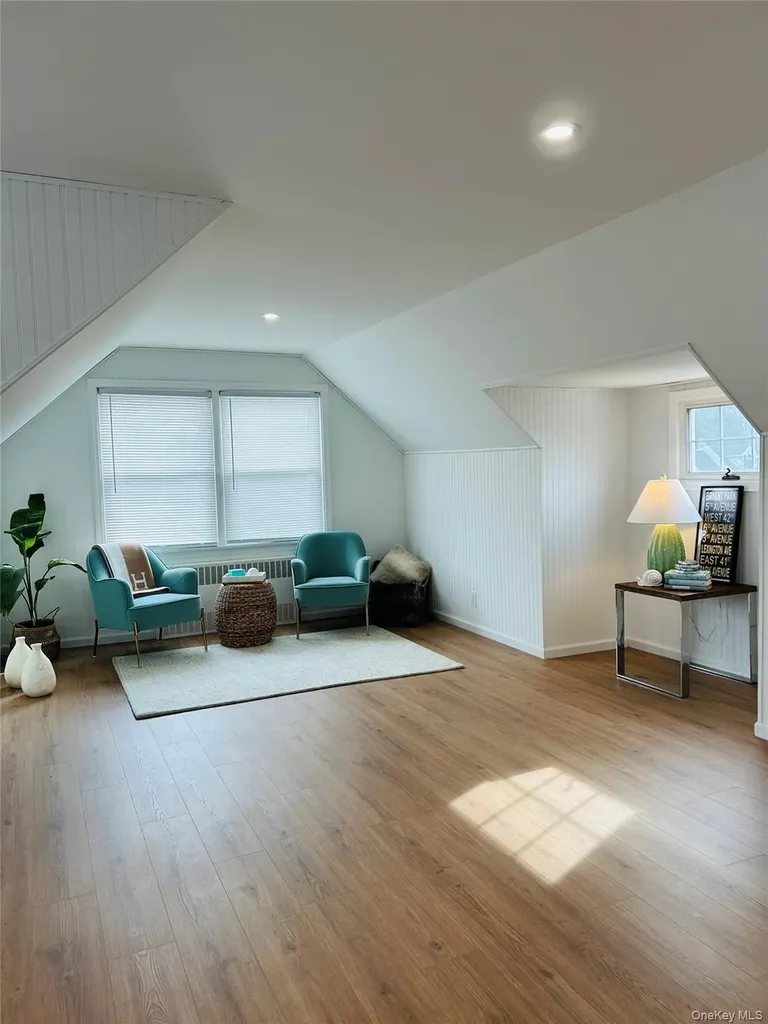 173 Wetherill Road Garden City NY 11530