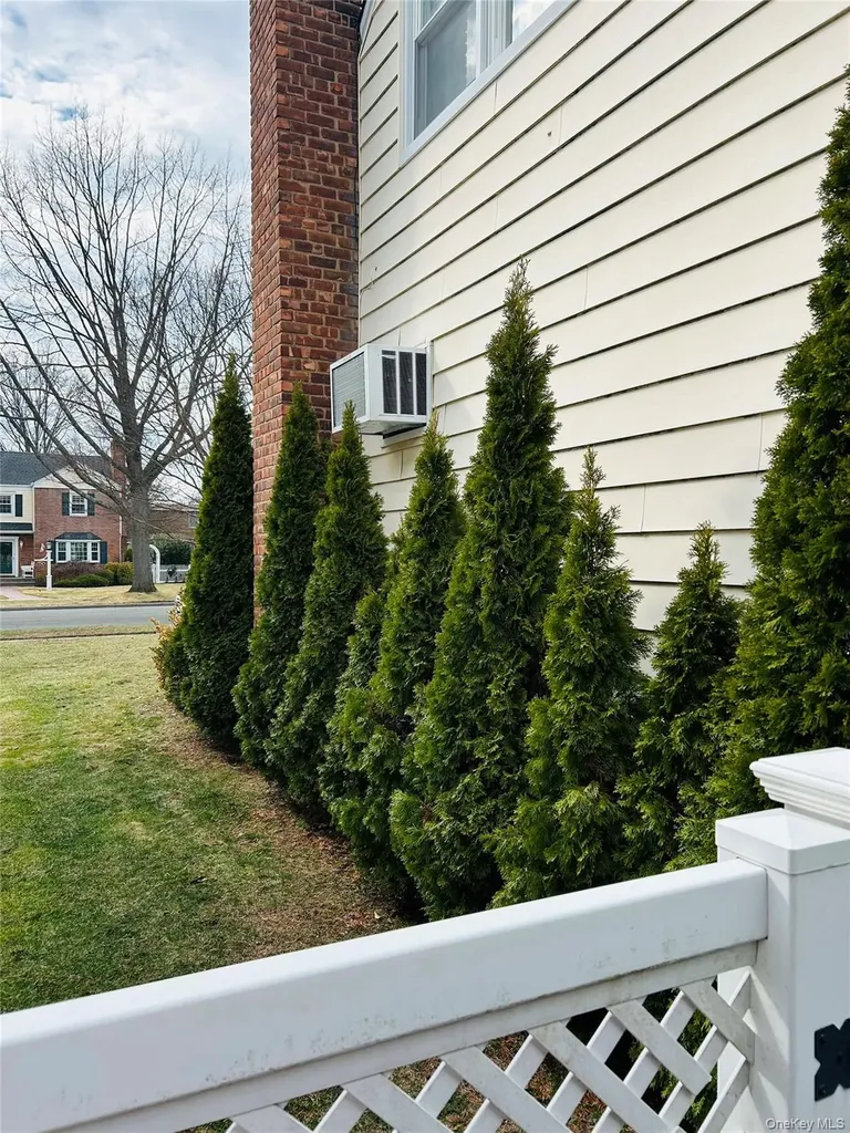 173 Wetherill Road Garden City NY 11530