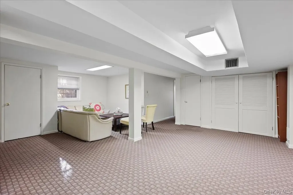 9 Cherry Lane Scarsdale NY 10583