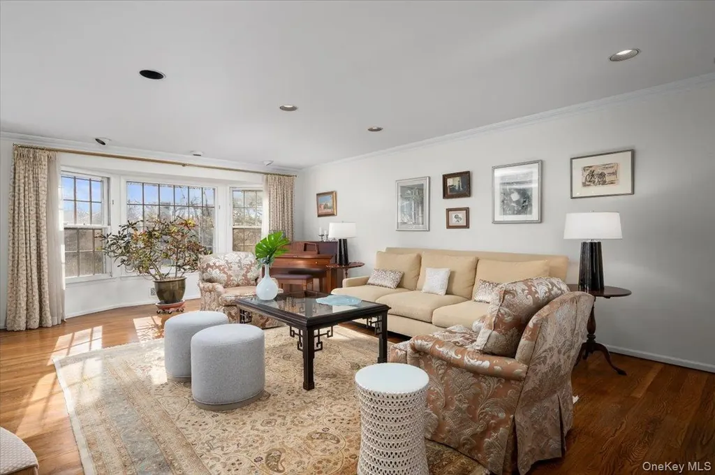 9 Cherry Lane Scarsdale NY 10583