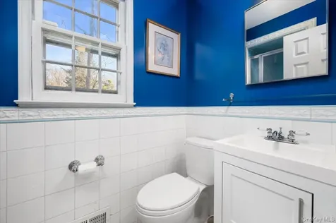 9 Cherry Lane Scarsdale NY 10583