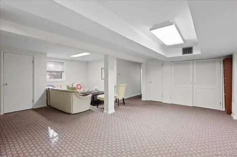9 Cherry Lane Scarsdale NY 10583