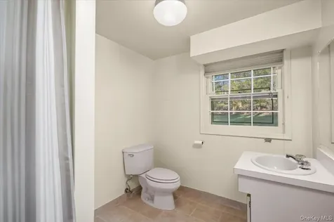 9 Cherry Lane Scarsdale NY 10583