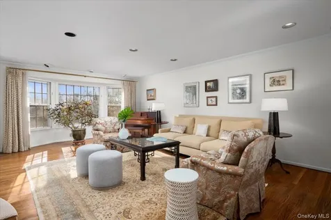 9 Cherry Lane Scarsdale NY 10583