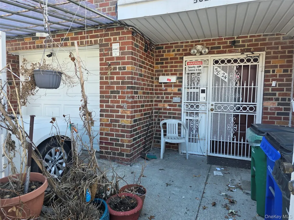 5824 Van Cleef Street Corona NY 11368