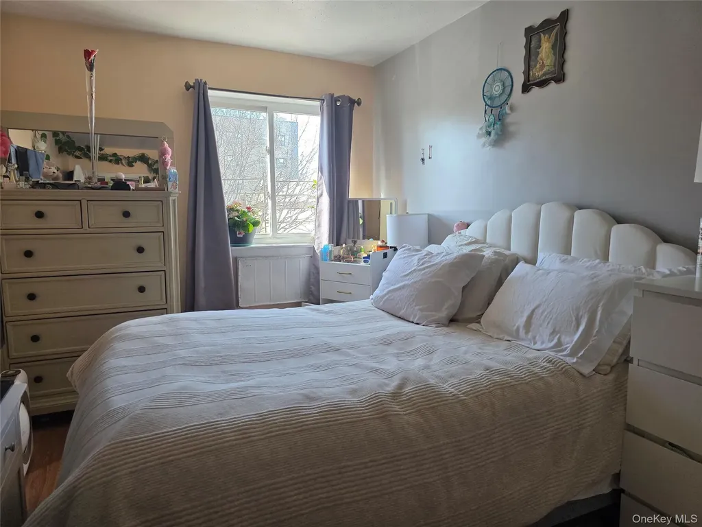5824 Van Cleef Street Corona NY 11368
