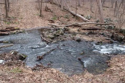 19 S Cross Road Staatsburg NY 12580
