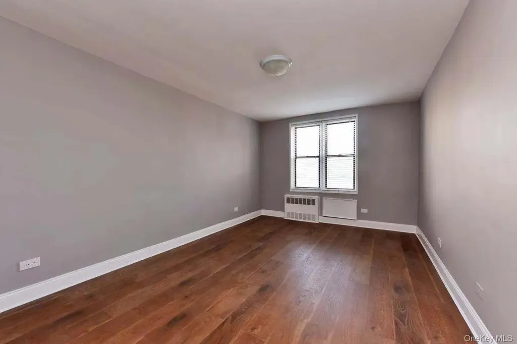 15272 Melbourne Avenue Flushing NY 11367
