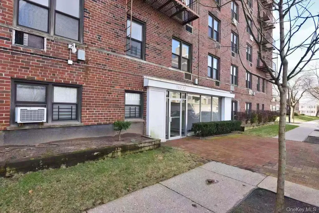 15272 Melbourne Avenue Flushing NY 11367