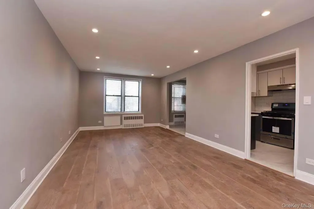 15272 Melbourne Avenue Flushing NY 11367