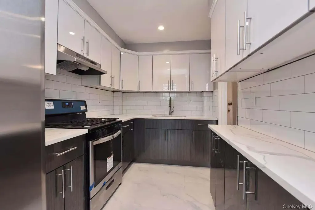 15272 Melbourne Avenue Flushing NY 11367