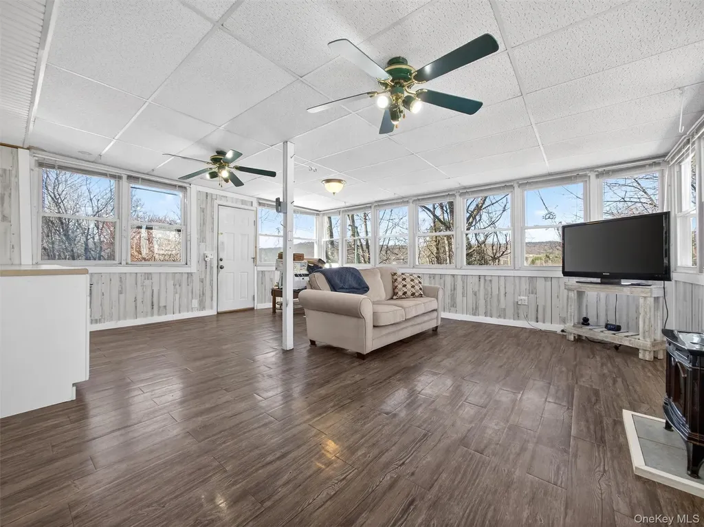 7 Greenway E Sloatsburg NY 10974