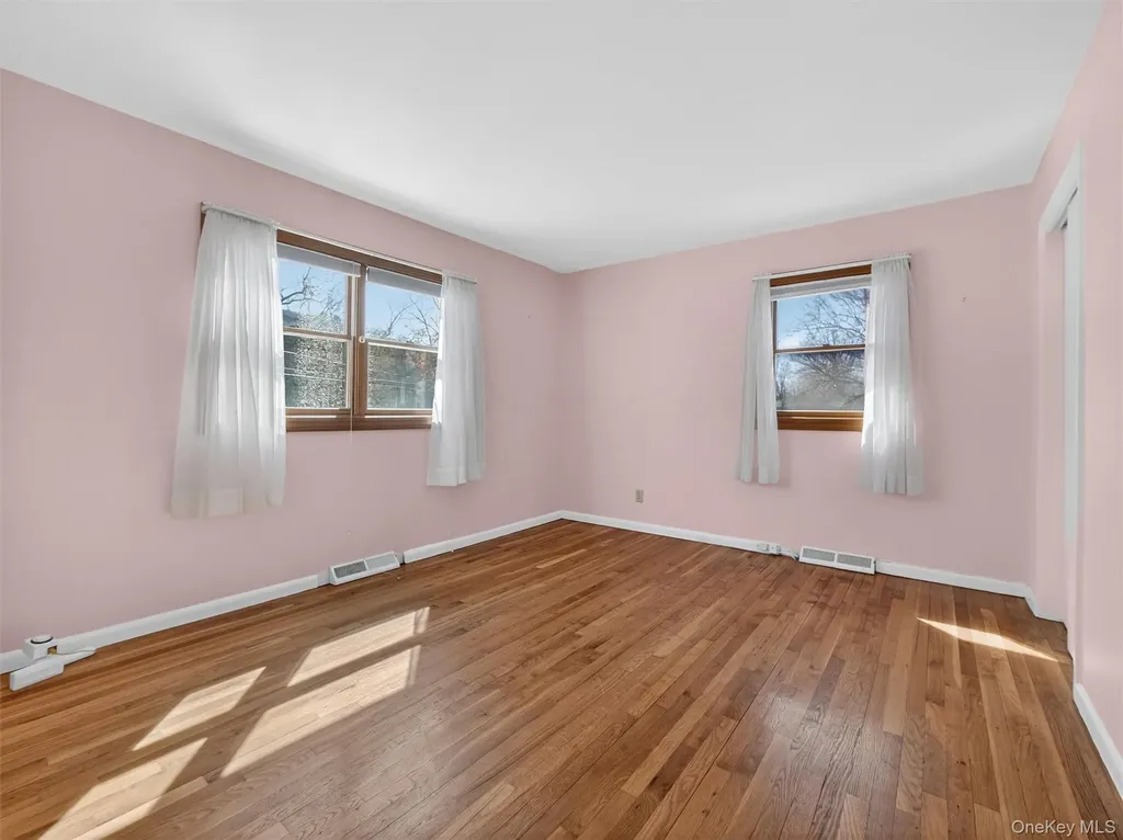 7 Greenway E Sloatsburg NY 10974