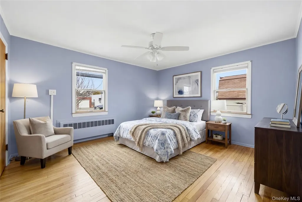 219 E John Street Lindenhurst NY 11757