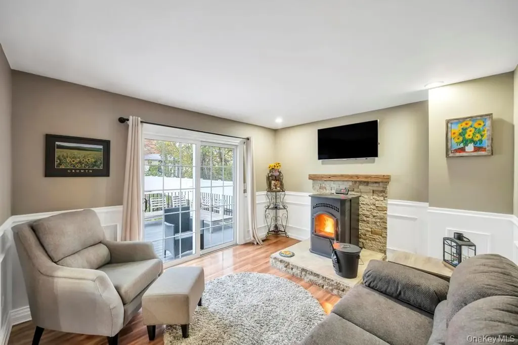 45 Floradora Drive Mastic NY 11950
