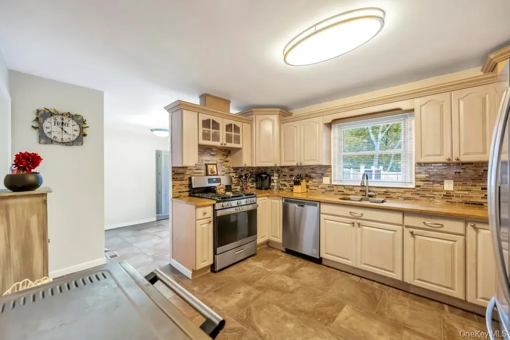 45 Floradora Drive Mastic NY 11950