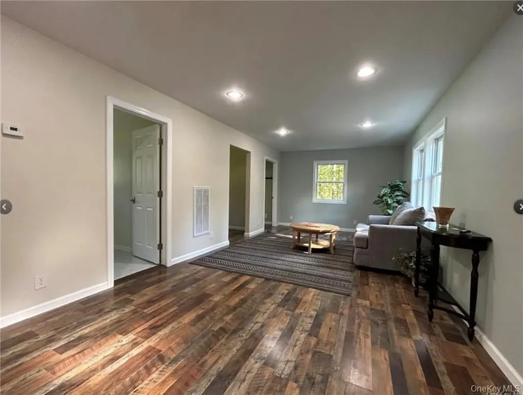 30 Daly Road Middletown NY 10940