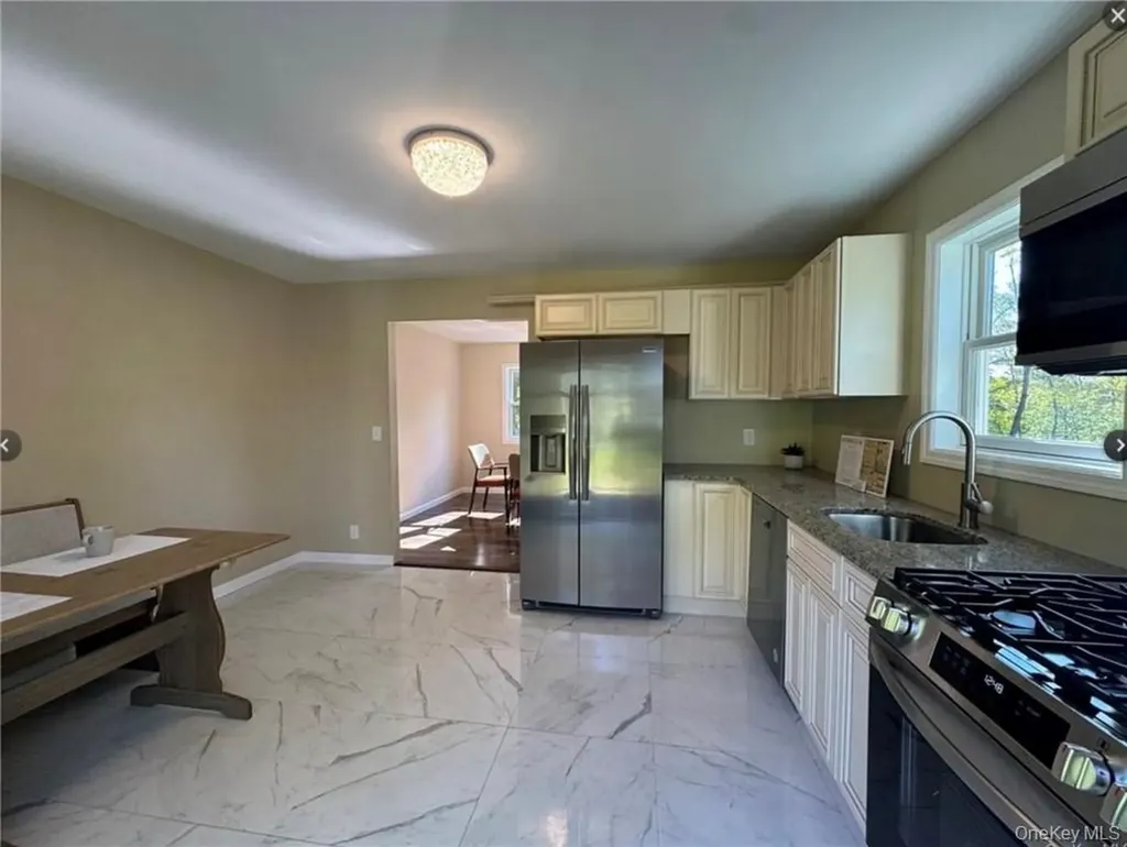 30 Daly Road Middletown NY 10940