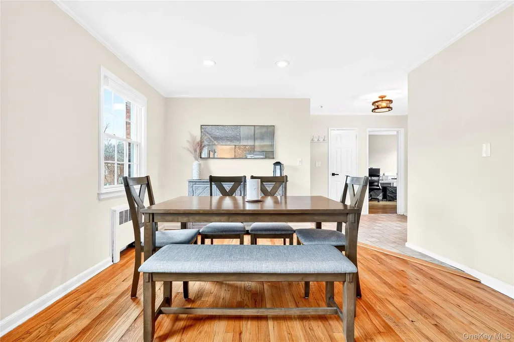 66 Robins Crescent New Rochelle NY 10801