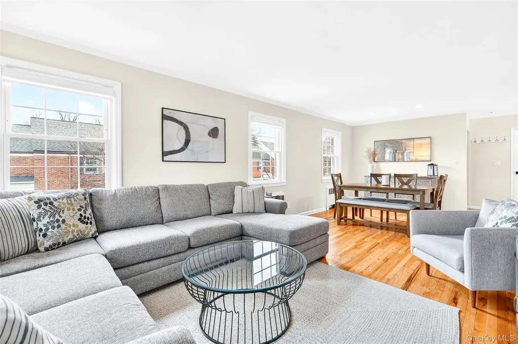 66 Robins Crescent New Rochelle NY 10801
