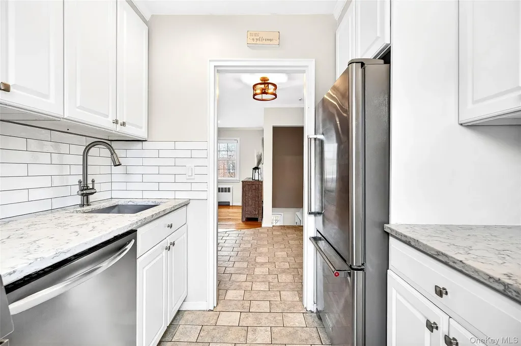 66 Robins Crescent New Rochelle NY 10801
