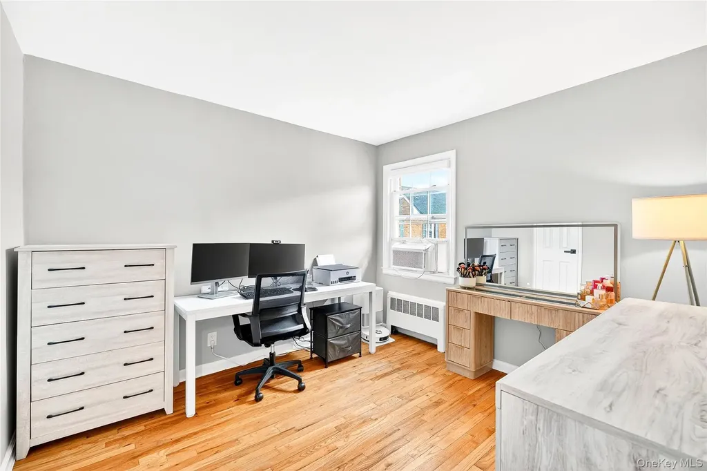 66 Robins Crescent New Rochelle NY 10801