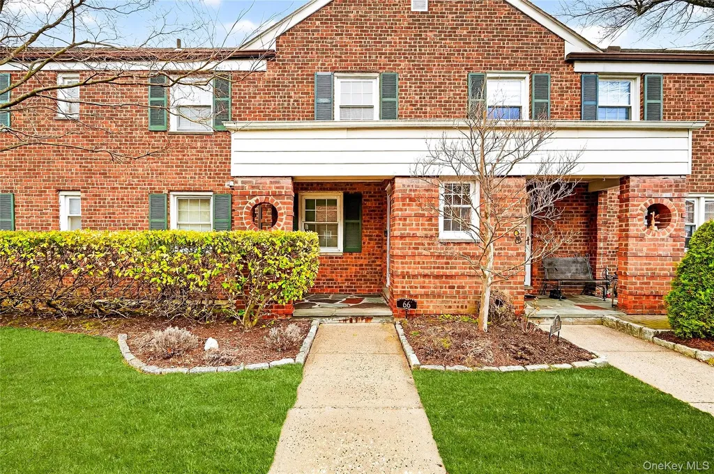 66 Robins Crescent New Rochelle NY 10801